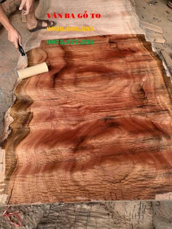 Mặt bàn gỗ lát tại Vinh