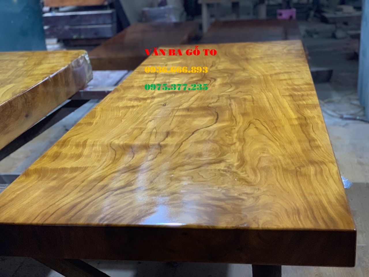 Mặt bàn gỗ nguyên khối