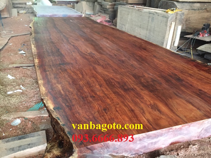 Tấm phản lớn 1000 năm tuổi