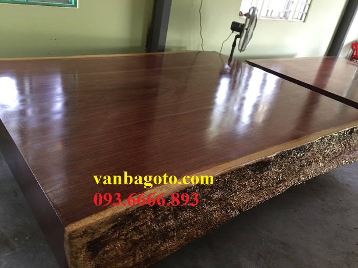 Tấm phản lớn 1000 năm tuổi