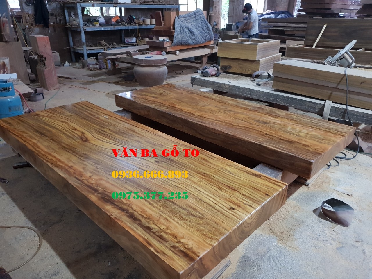 Sập gỗ nguyên khối tại Quảng Ninh