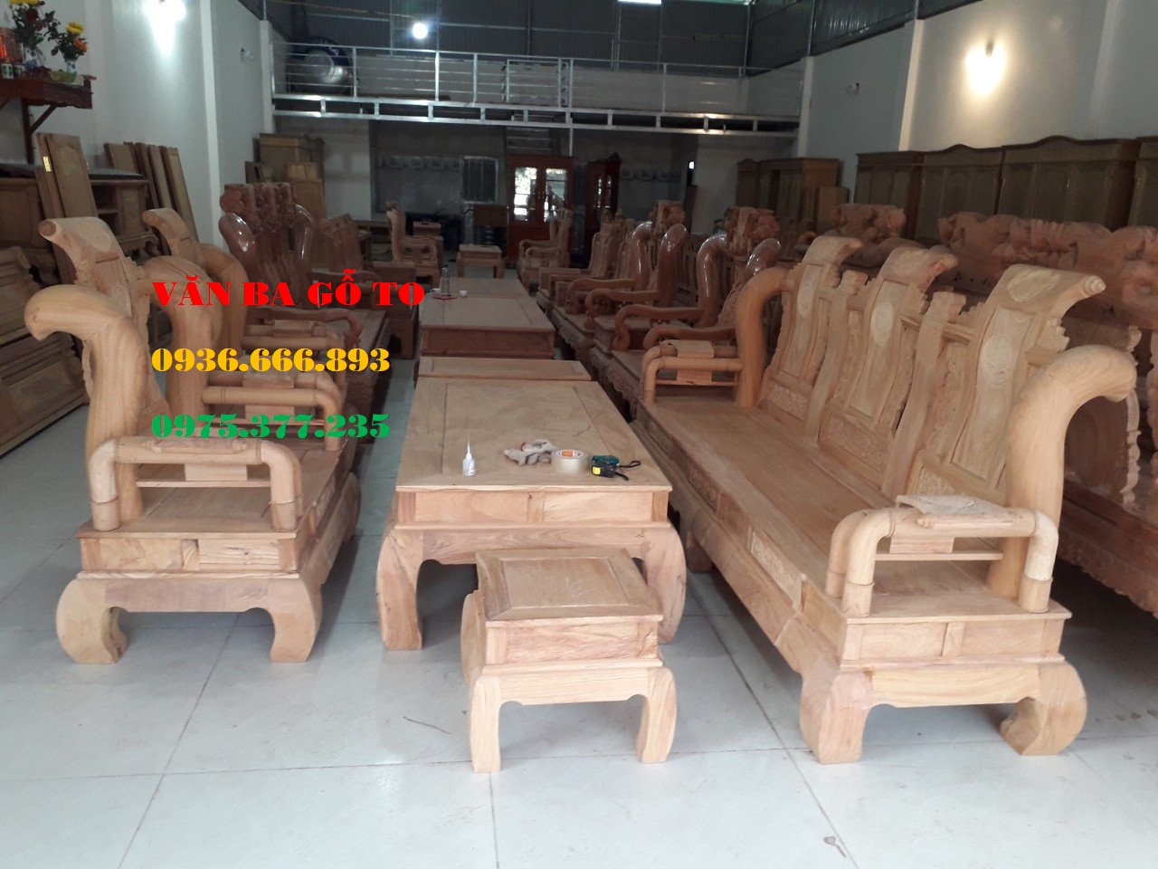 Bàn ghế gỗ